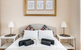 Room 4 Art Apartments Nr.4 In Vienna Center